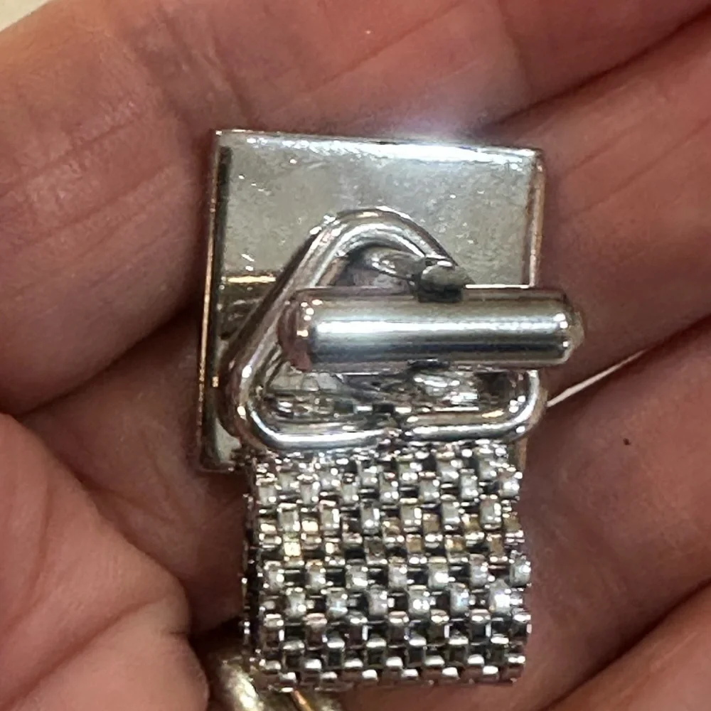 Vintage Non-Magnetic Silver Tone Wrap Around Mesh Cufflinks - MCM